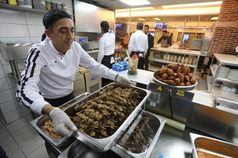 Filistinde ilk Türk restoranı açıldı