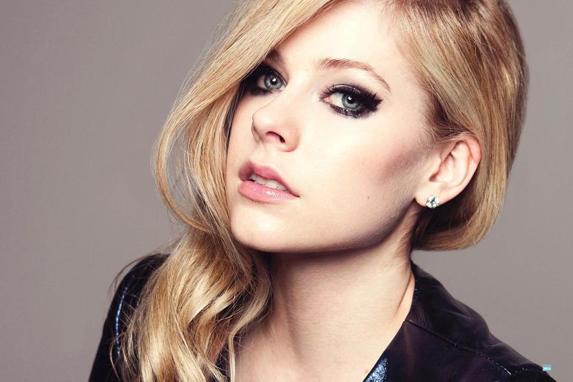 Sosyal medyaya bomba gibi düşen iddia: Avril Lavigne intihar mı etti