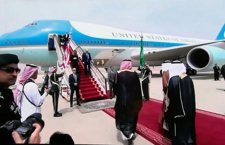 Trumpın Suudi Arabistan ziyaretinde dikkat çeken detay