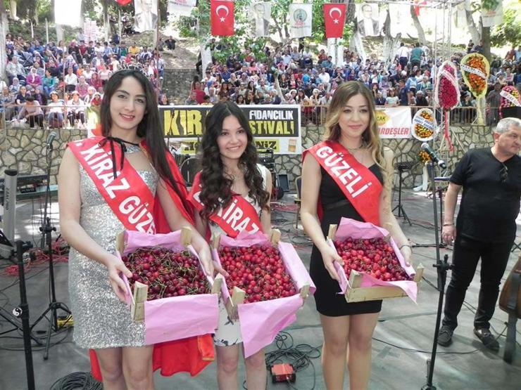 Ödemişte taptaze etkinlik: Kiraz ve Meyve Fidanı Festivali