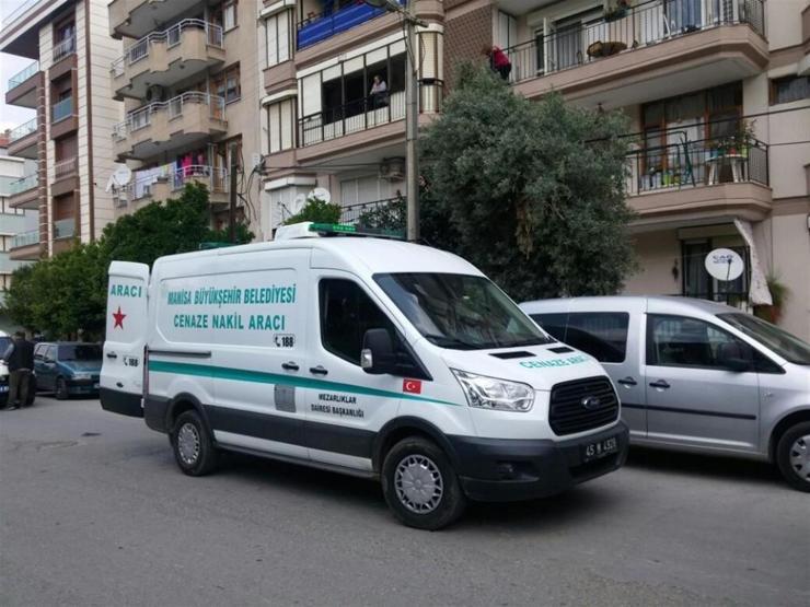 Asansör boşluğuna düşen adam öldü