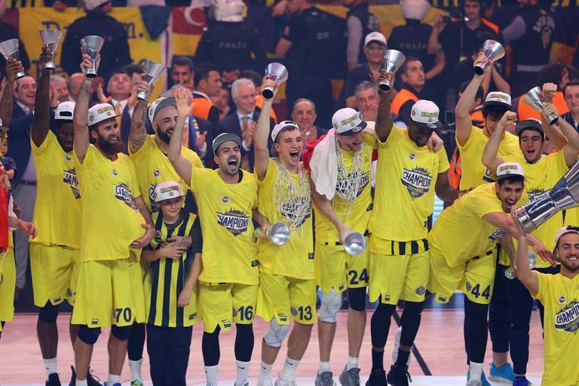 Şampiyon Fenerbahçe Euroleague kupasını aldı