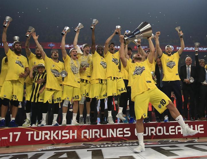 Şampiyon Fenerbahçe Euroleague kupasını aldı