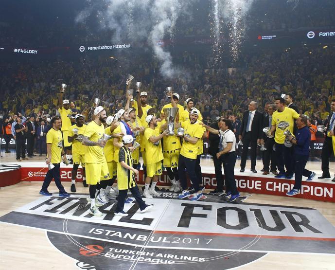 Şampiyon Fenerbahçe Euroleague kupasını aldı