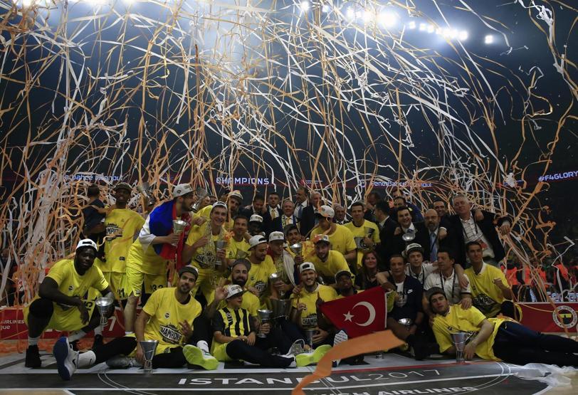 Şampiyon Fenerbahçe Euroleague kupasını aldı