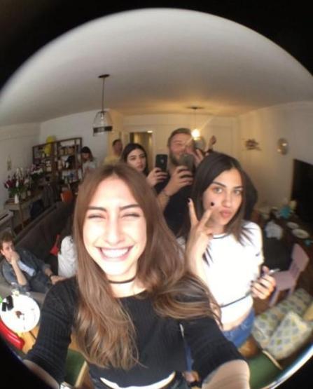 Aleyna Solaker Instagram paylaşımları ile Kırgın Çiçekler setini takipçileriyle buluşturdu