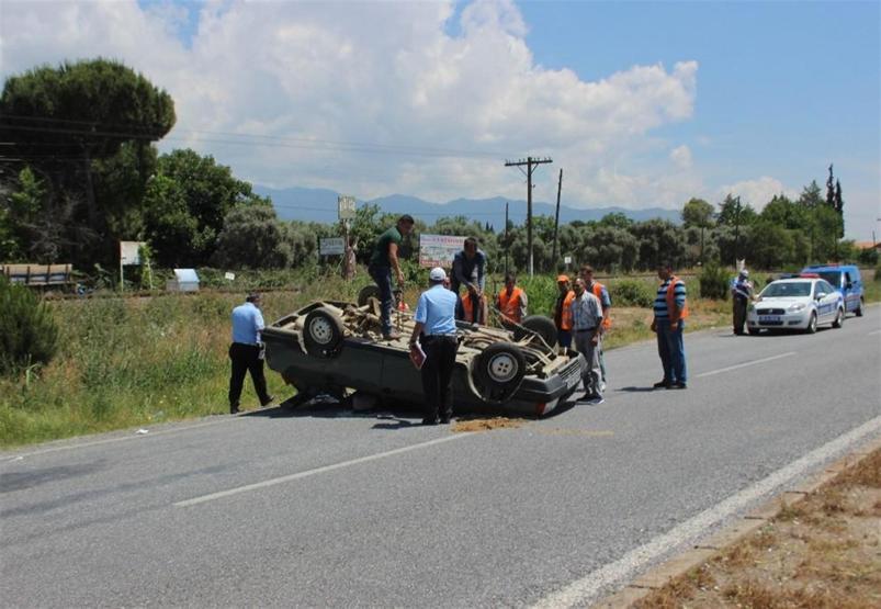 Arkasına bile bakmadan kaçtı: Hatalı sollayıp karşıdan gelene takla attırdı