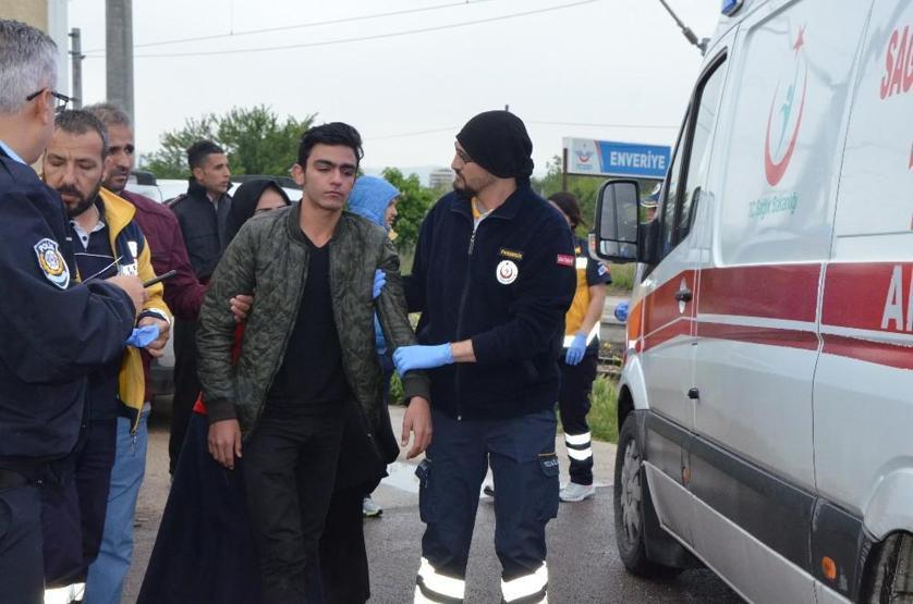 Fotoğraf çektirirken elektrik akımına kapılan genç kız öldü