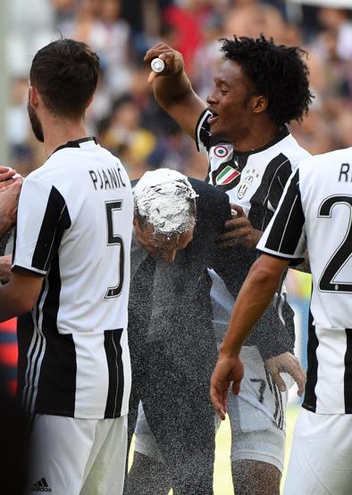 Cuadrado, Allegrinin sırtına çıktı