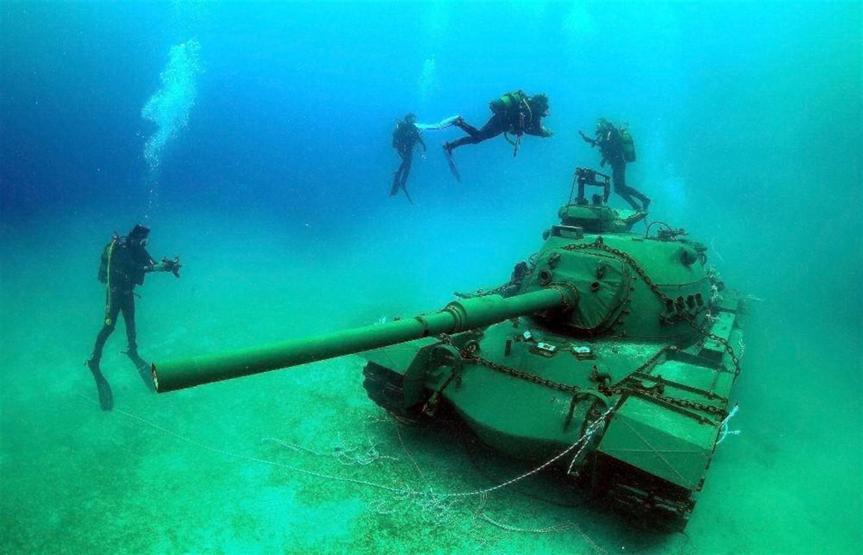 TSK o görüntüleri paylaştı: Tank denize böyle batırıldı