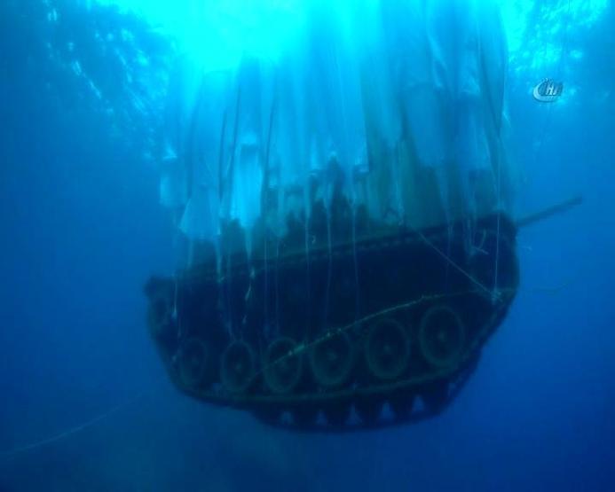 TSK o görüntüleri paylaştı: Tank denize böyle batırıldı