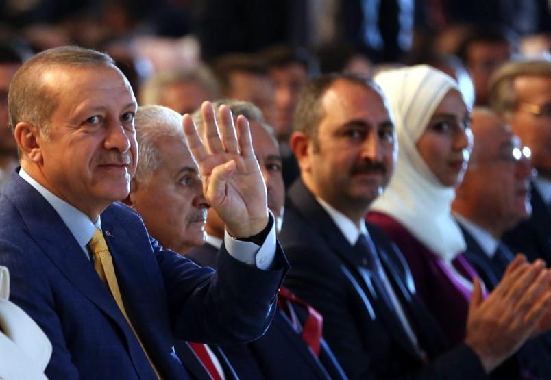 MKYKnın 20 yaşındaki üyeleri Erdoğanın dikkatini böyle çekti