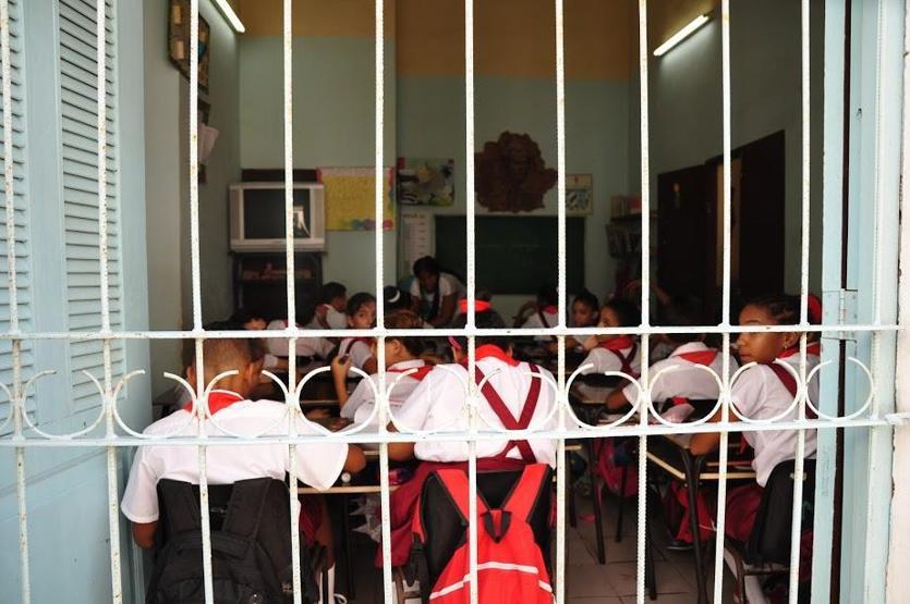 Güleryüzlü insanların kendine has ülkesi: Küba