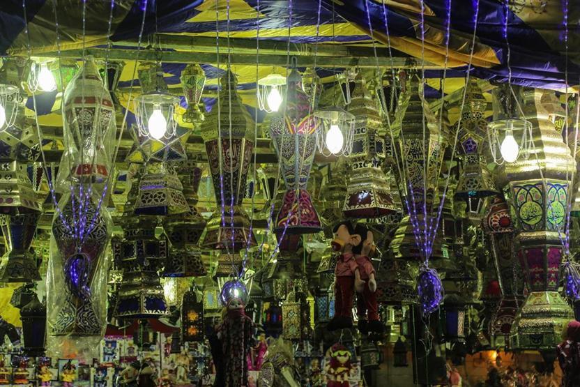 Mısırda Ramazının ışıltılı simgesi: Ramazan fenerleri