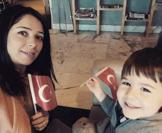 Mustafa Ceceliden Instagramda boşanma mesajı