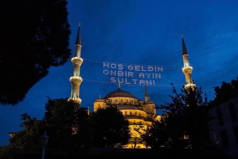 Sultanahmette ilk iftar