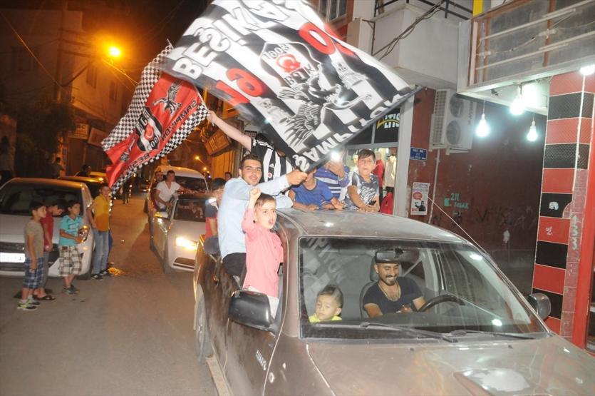 Beşiktaş şampiyon oldu, Türkiye sokağa döküldü