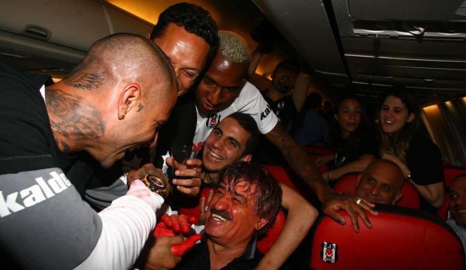 Şampiyon Beşiktaş Twitterı salladı