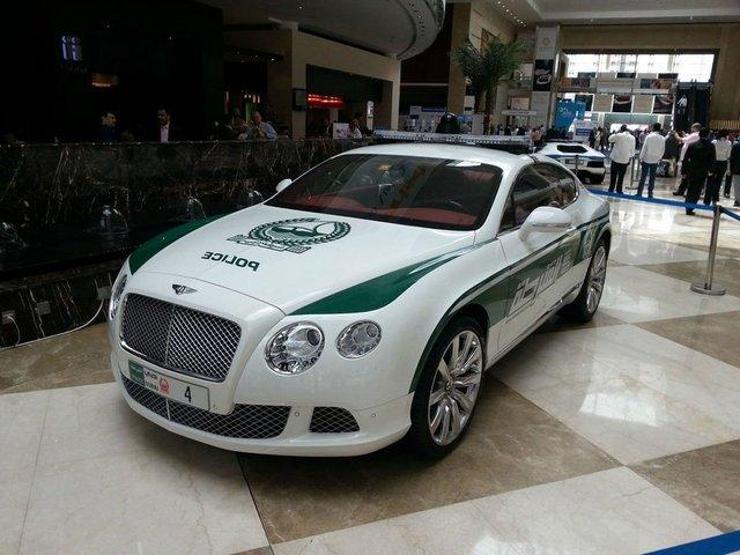 Dünyanın en hızlı polis arabası Dubaide