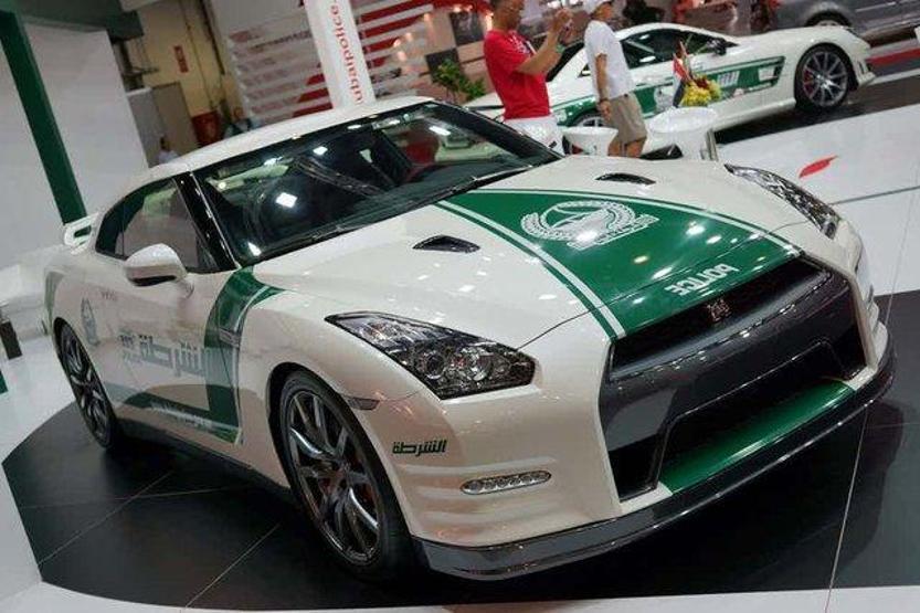 Dünyanın en hızlı polis arabası Dubaide