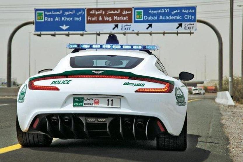 Dünyanın en hızlı polis arabası Dubaide