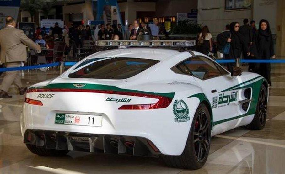 Dünyanın en hızlı polis arabası Dubaide