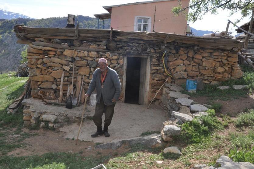 Böyle inat görülmedi Bir daha gelmem dedi 47 yıldır mahallesine ayak basmadı