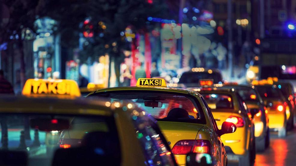 Son dakika... Taksiler için havalimanı kararına İBBden yalanlama