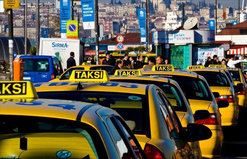 Son dakika... Taksiler için havalimanı kararına İBBden yalanlama