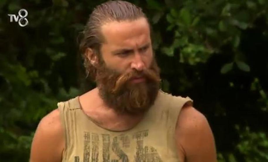 Survivor Gökhanın yeni tarzı