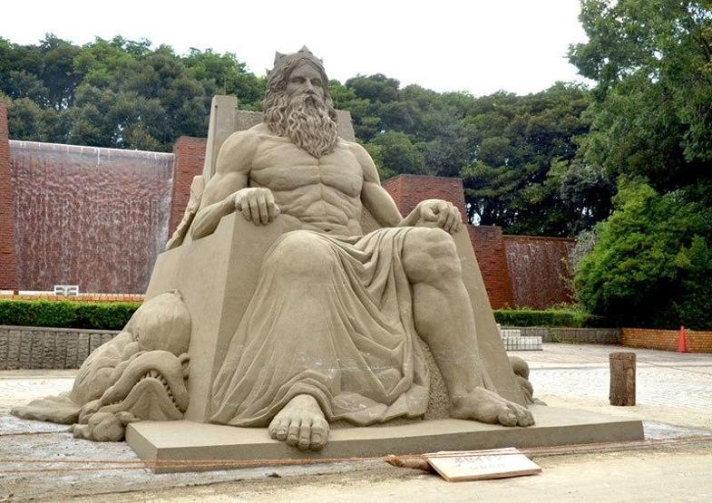 Japon sanatçı kumdan heykelleriyle büyülüyor