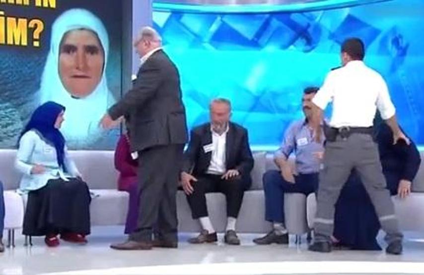 Müge Anlıda cinayet şüphelisi 2 eltinin tokatlı kavgası