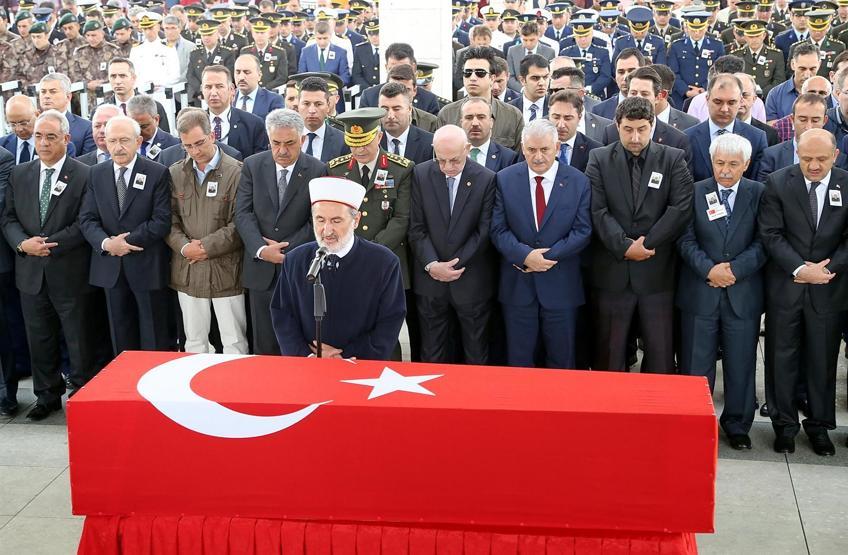 Şehit albay Ankarada toprağa verildi