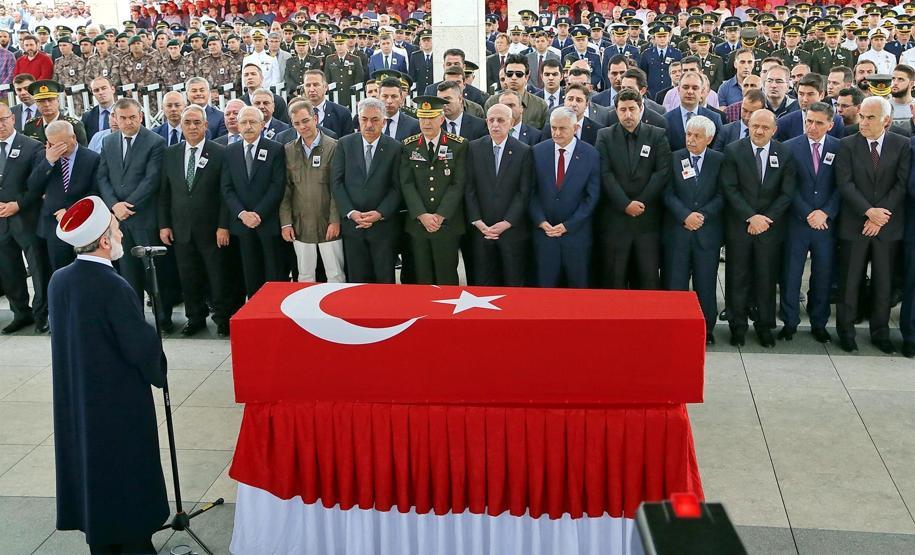 Şehit albay Ankarada toprağa verildi