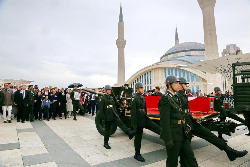 Şehit albay Ankarada toprağa verildi