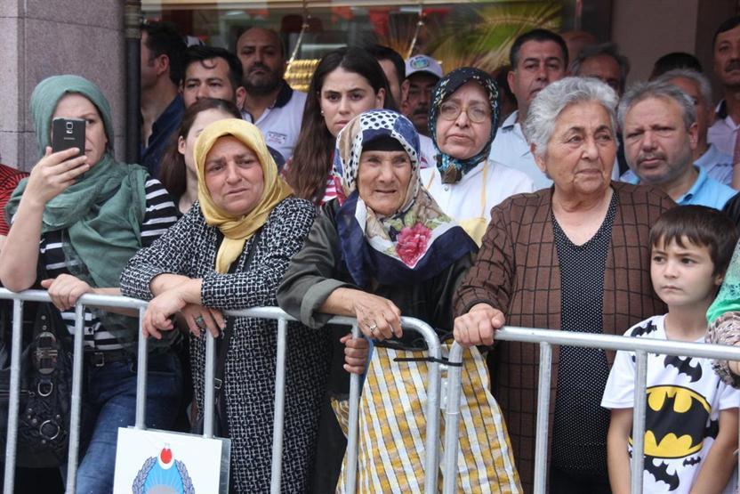 Helikopterde şehit olan yüzbaşıya Balıkesirde son veda