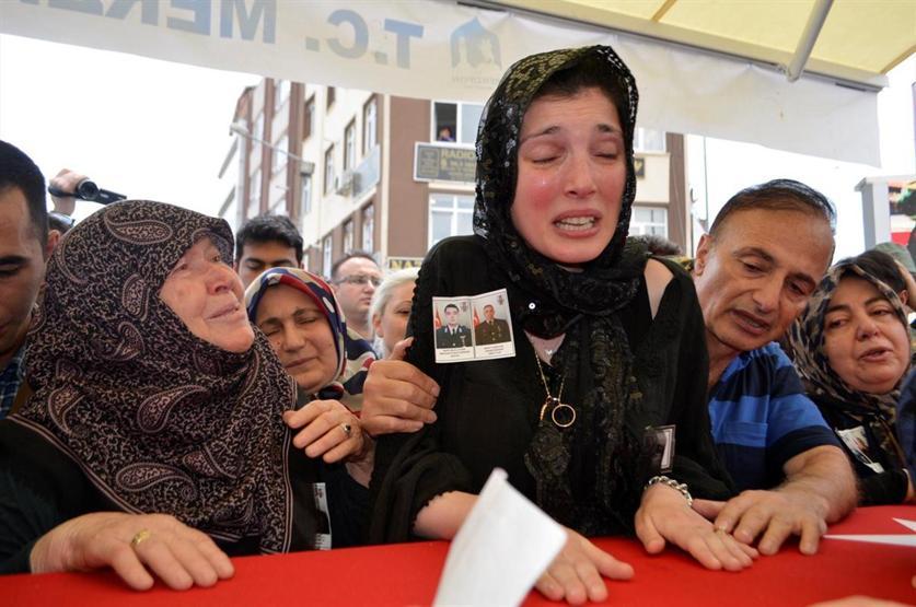 Şehitleri Merzifonda çocukları uğurladı