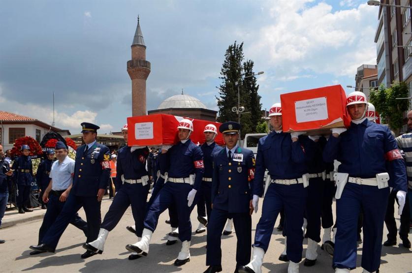 Şehitleri Merzifonda çocukları uğurladı