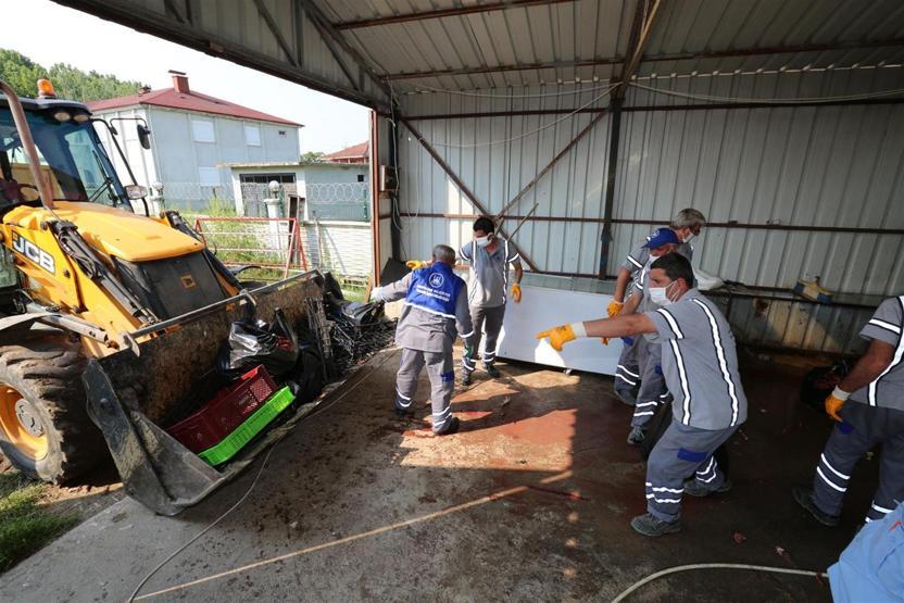 Adapazarında ahırda tavuk kesimine suçüstü