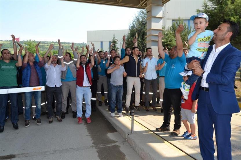 Grevleri ertelenen cam işçilerine aile desteği
