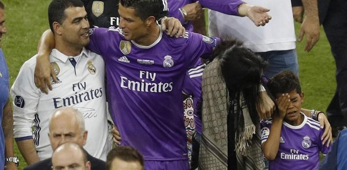 Cristiano Ronaldonun yanından hiç ayrılmadı