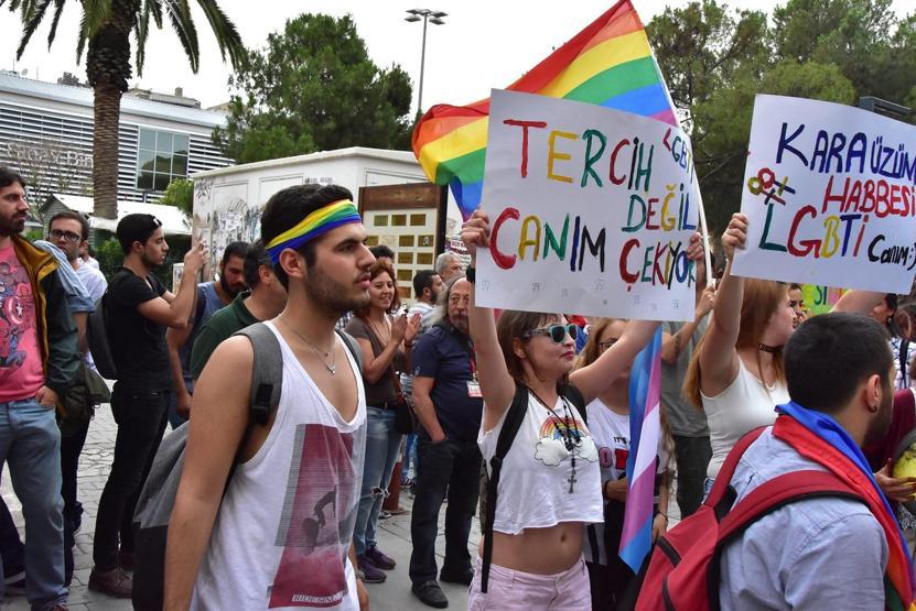 LGBT İzmirde beşinci kez yürüdü