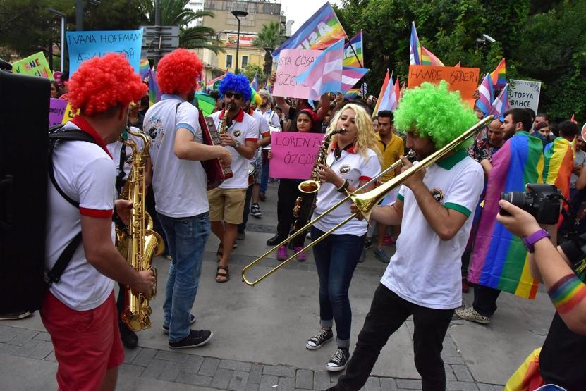 LGBT İzmirde beşinci kez yürüdü