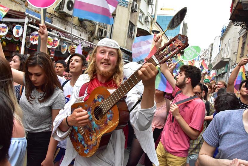 LGBT İzmirde beşinci kez yürüdü