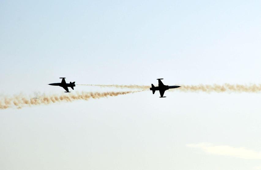 Türk Yıldızları Osmaniyede gösteri yaptı