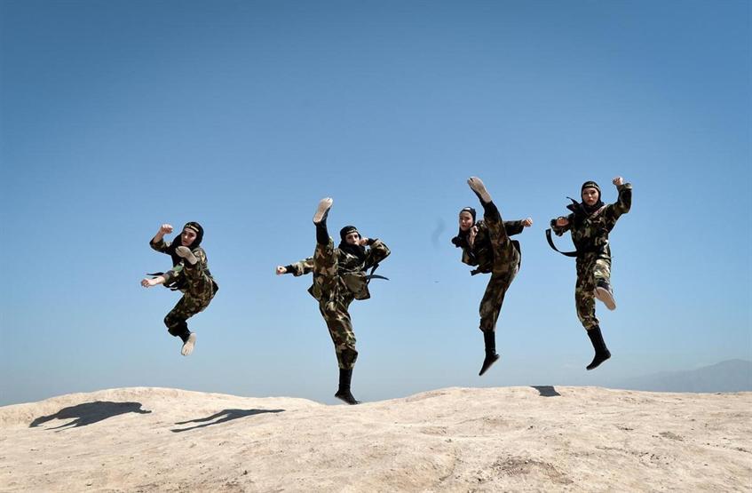 İranın Ninja kadınları