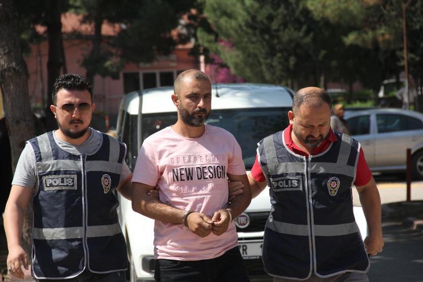 Can alıp kaçan sürücü kırılan aynadan bulundu