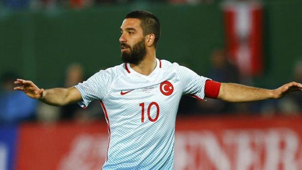 Son dakika: Arda Turan milli takım kampından gönderildi
