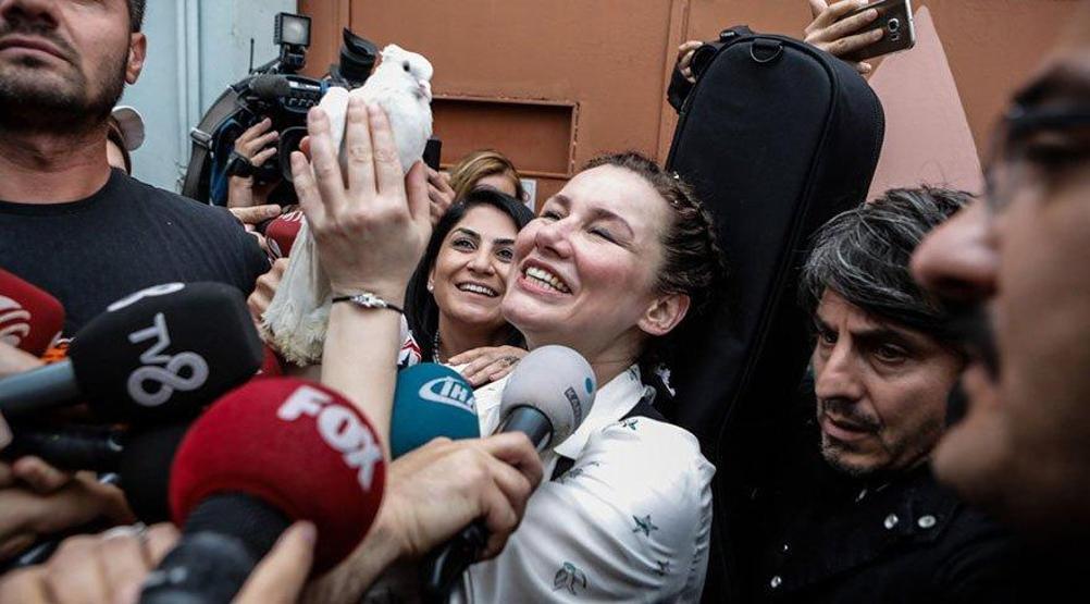 Deniz Seki kral dairesine yerleşti