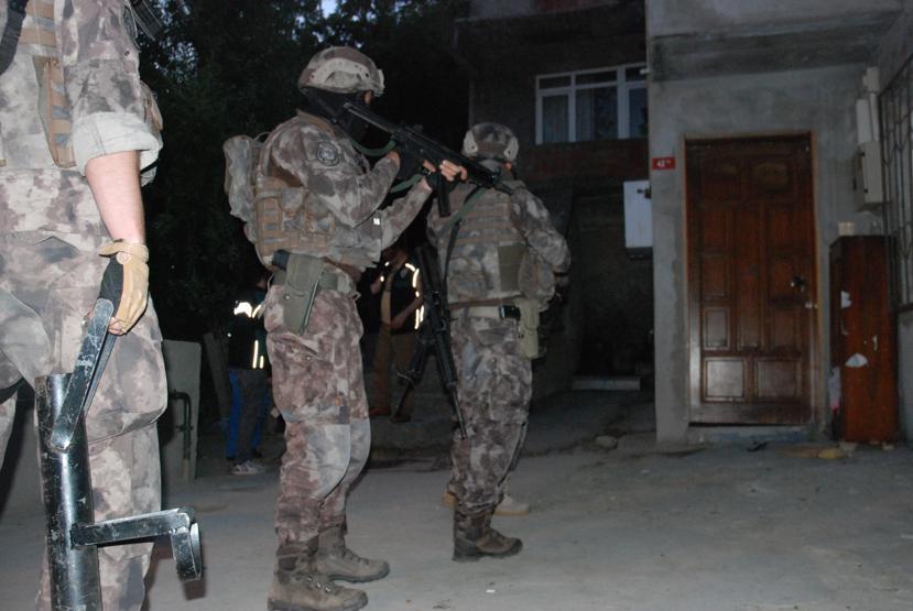 Son Dakika... Zehir tacirlerine İstanbulda şafak baskını